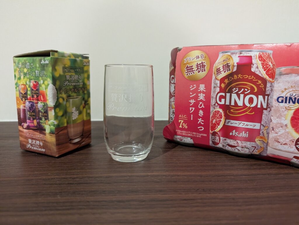 GINONとグラス